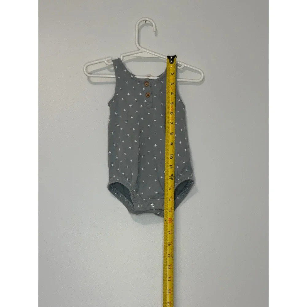 Quincy Mae Cross Print Sleeveless Romper Grey 6-12M [Good Used]
